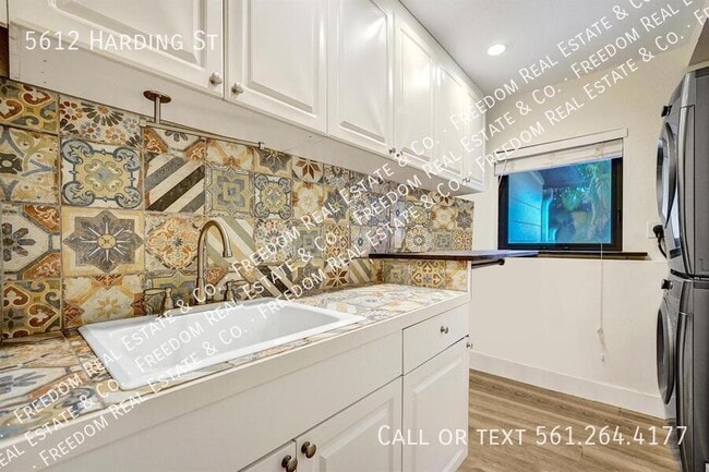 Photo - 5612 Harding St