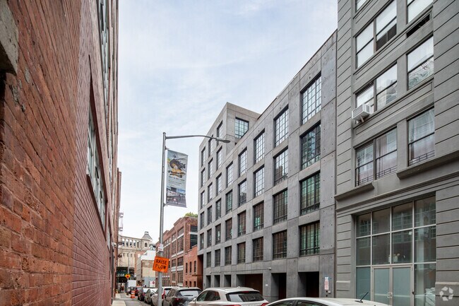 Photo - 205 Water St