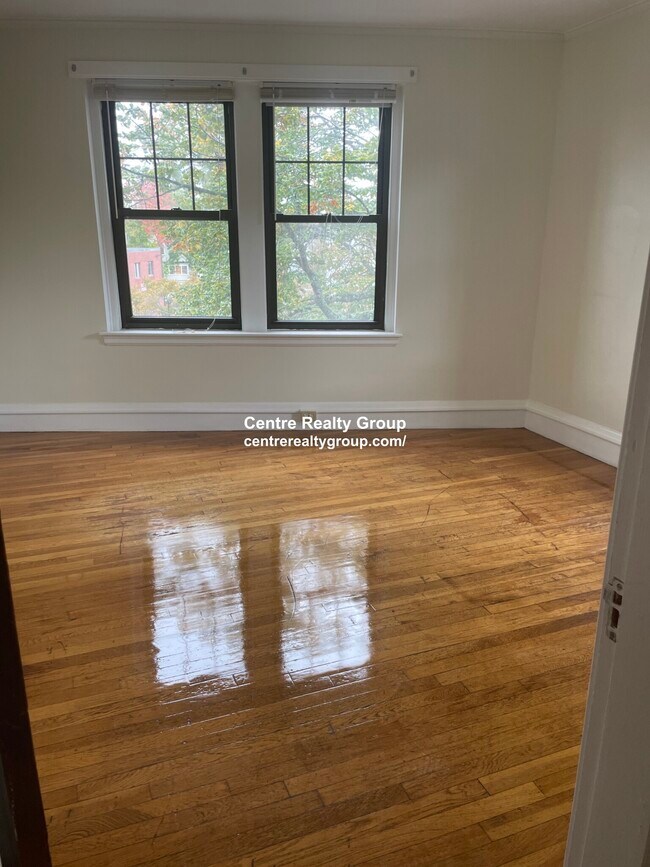 Photo - 347 Pleasant St Unidad Charming