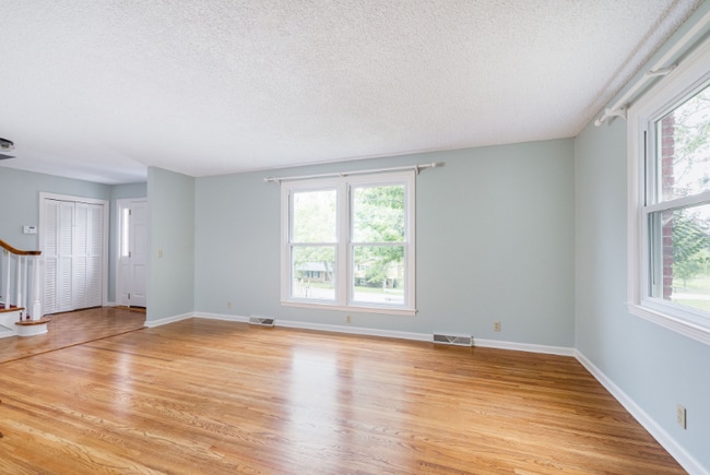 Photo - 924 Saundersville Ferry Rd