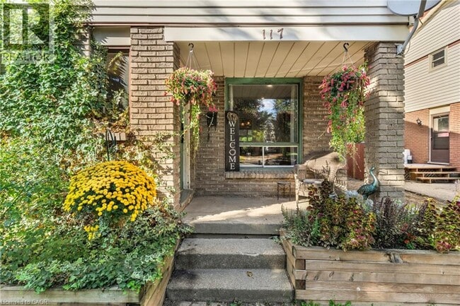 Photo - 117 Graystone Crescent