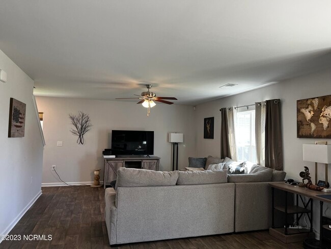 Photo - 314 Ginger Dr