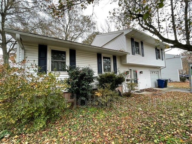 Photo - 826 Olive Dr