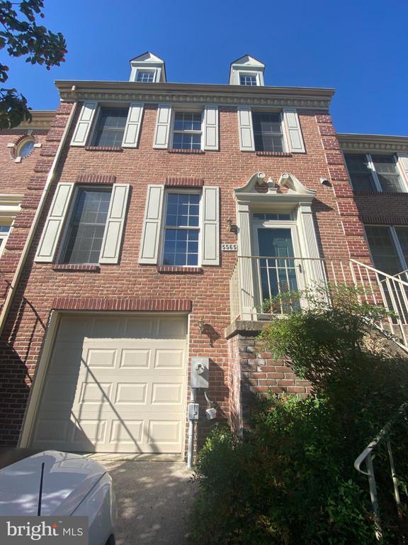 Photo - 5565 April Journey