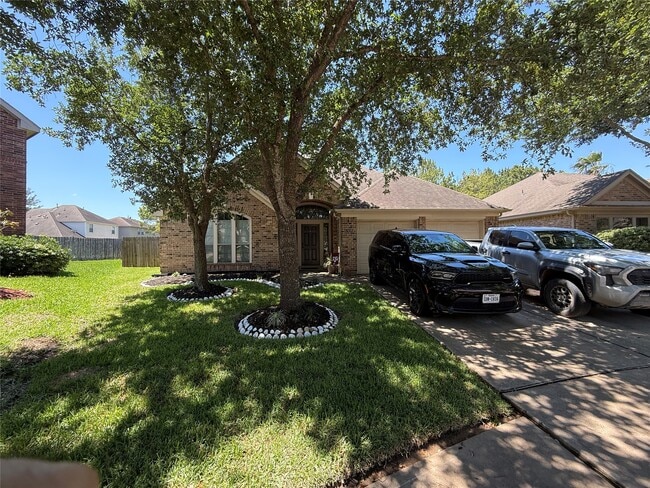 Building Photo - 7418 Lakesage Ln