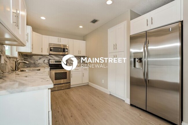4 Bedroom Pet-Friendly Home in Mount Dora, FL with Main Street Renewal