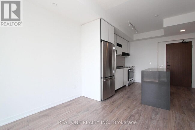 Photo - 4065 Confederation Pkwy Unit 1809