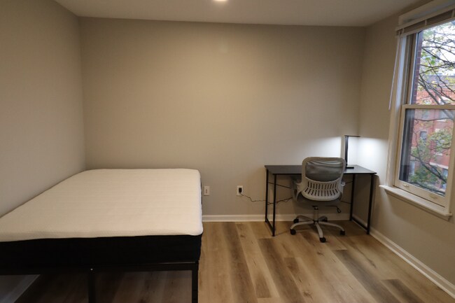 Photo - 1726 W Diamond St