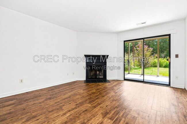 Photo - 2736 Jobee Dr
