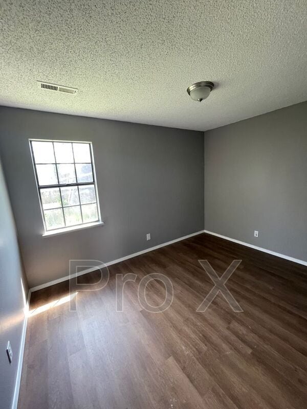 Photo - 1021 S St Louis Ave Unit Apt 4