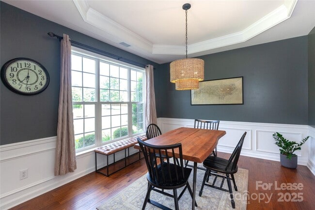 Photo - 2304 Coltsgate Road