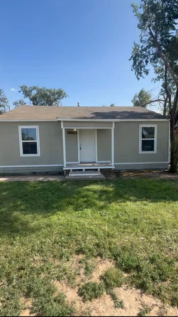 Building Photo - 2 Bedroom Home at Parkway and Cherry Point!