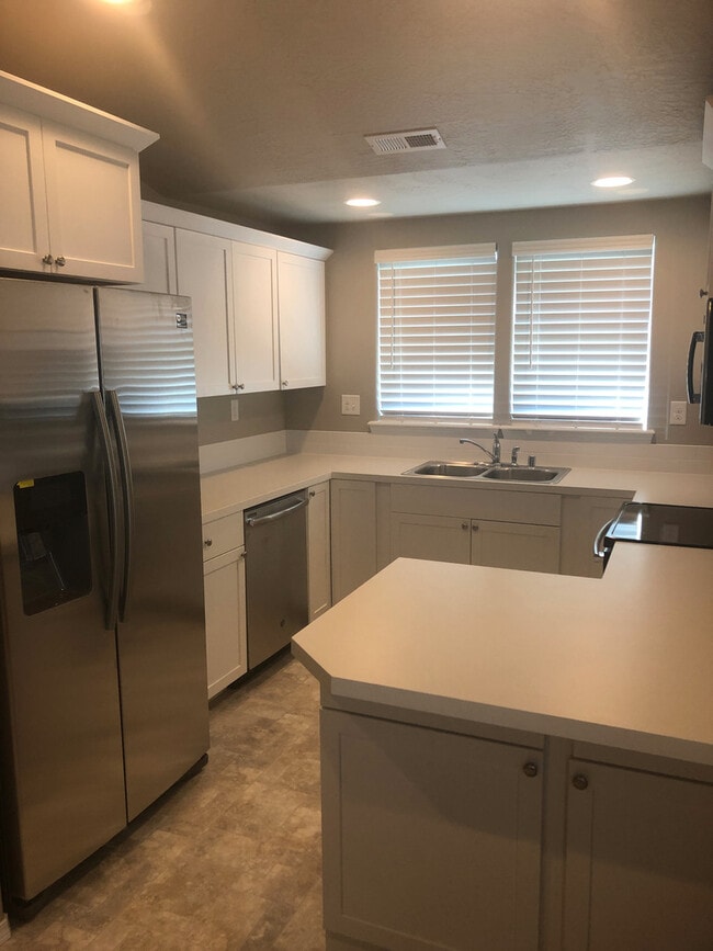 Photo - Newer Construction For Rent