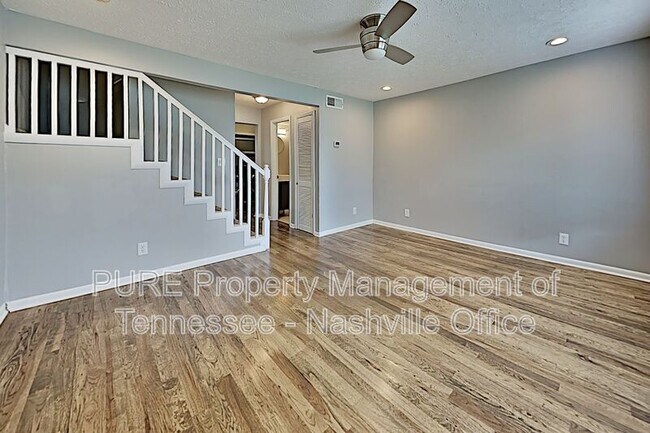 Photo - 613 Eastboro Dr