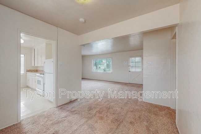 Photo - 6021 Aspen Ave NE