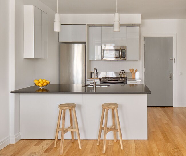 Photo - Mercedes House