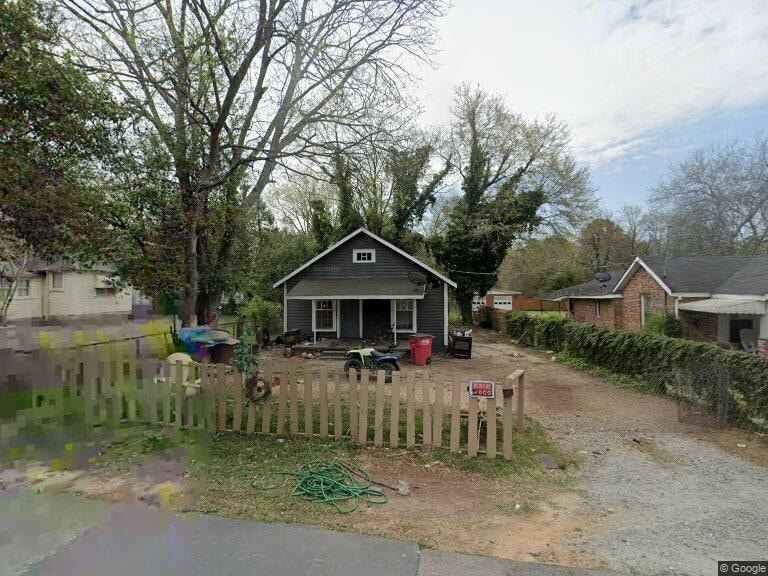 Photo - 3034 Churchill St House