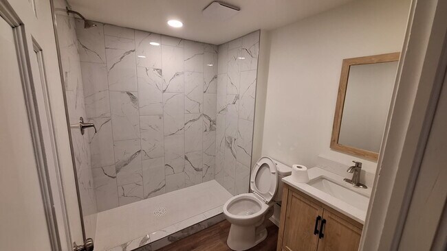 Photo - 3044 N 12 St