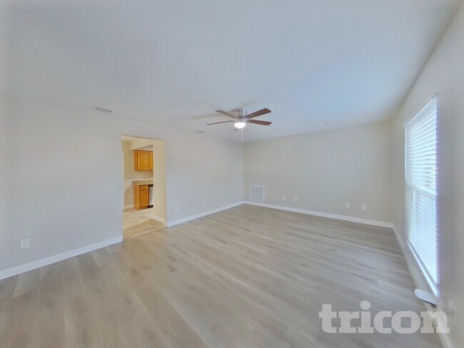 Photo - 902 Check Pl