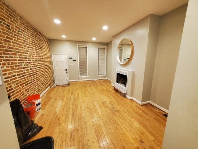 Photo - 1430 Light St