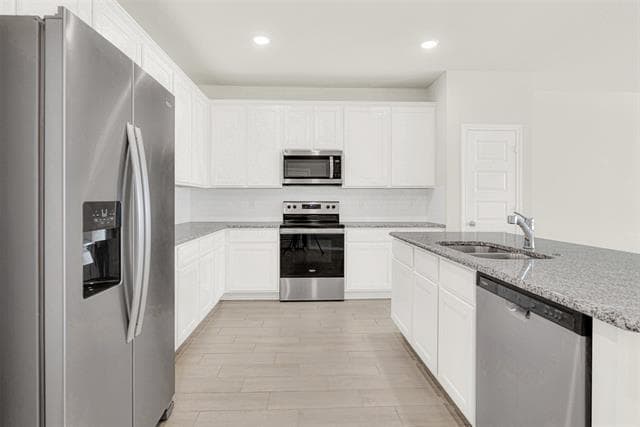 Photo - 949 Ravenwood Ln