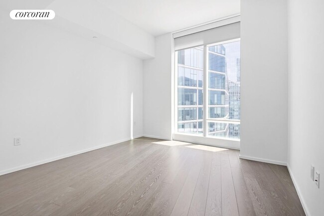 Building Photo - 30 Riverside Blvd Rental
