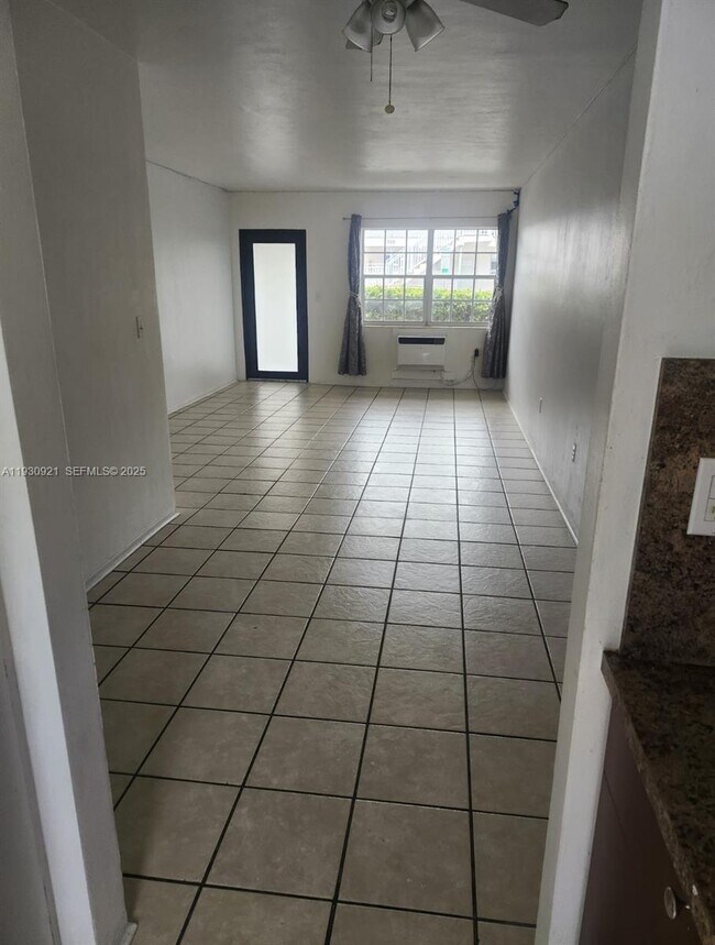 Photo - 501 77th St Unit 3