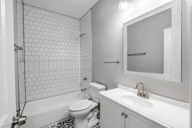 Photo - 3525 Giles Ave Unit B