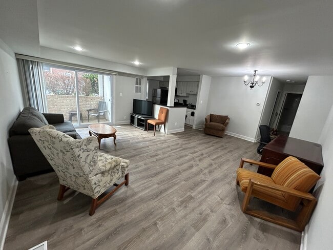 Building Photo - 339 Homeland Southway Unit 1A