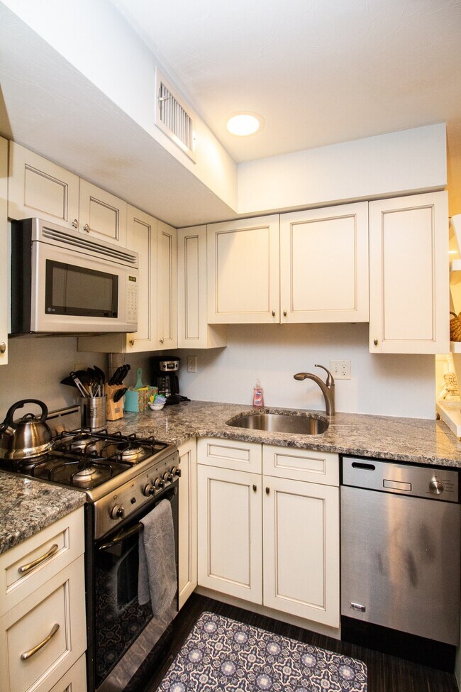 22 Hancock St Unit 102