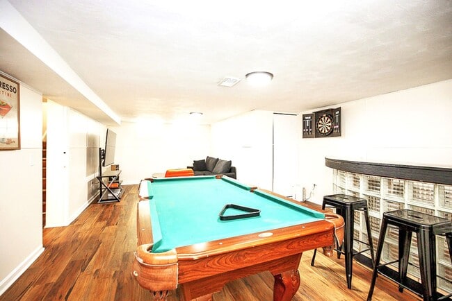 Photo - Bayard Luxe Hot Tub Escape