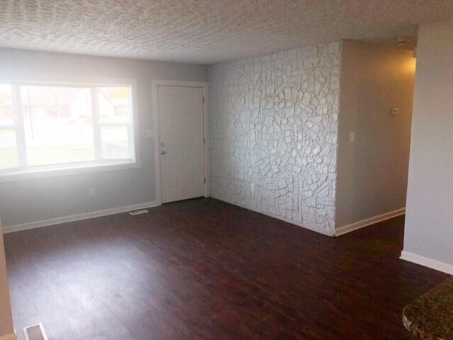 Photo - 5911 W 46th St