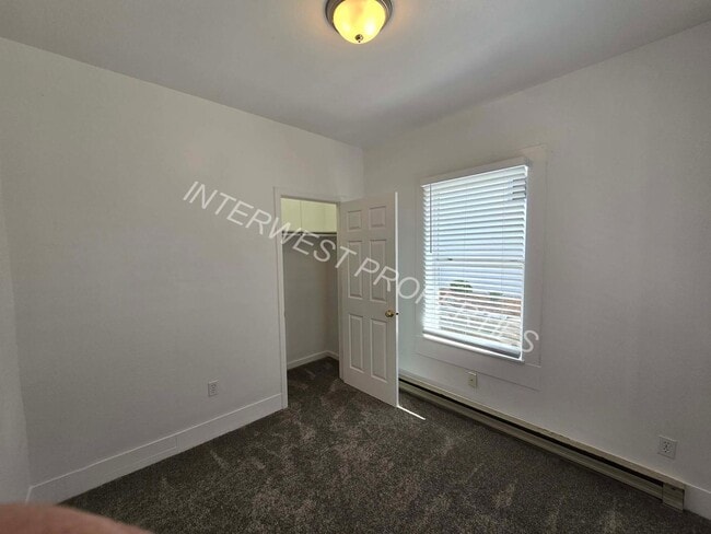 Photo - Recently Remodeled 2 Bd Home in Kalama with W/D Hookups!