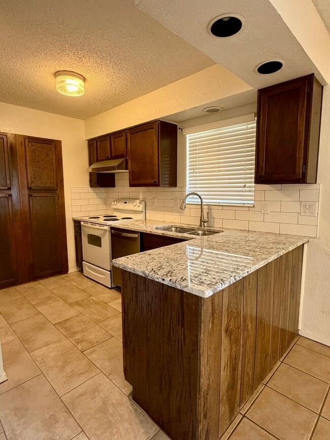Photo - 400 Fawn Trail Unidad A