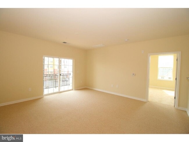 Photo - 1137 Halifax Pl