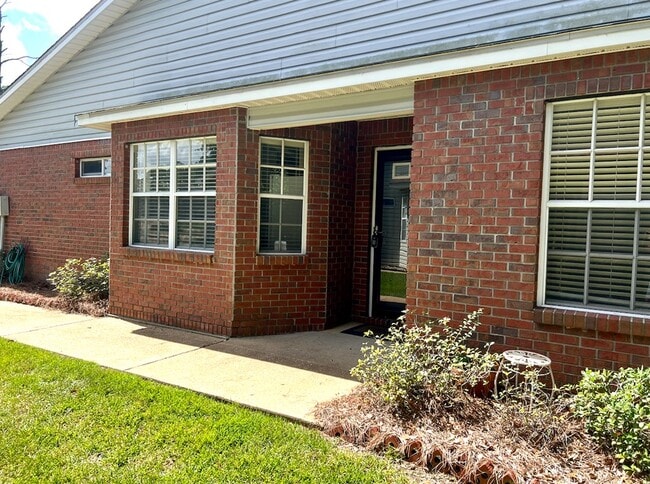 Photo - 134 Covington Pl
