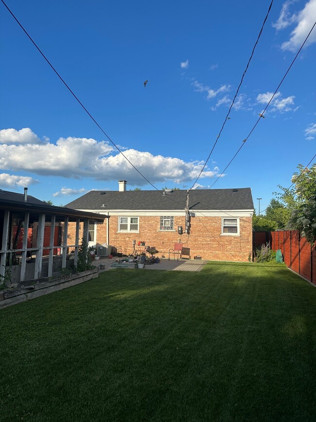 Photo - 7962 S Kilbourn Ave