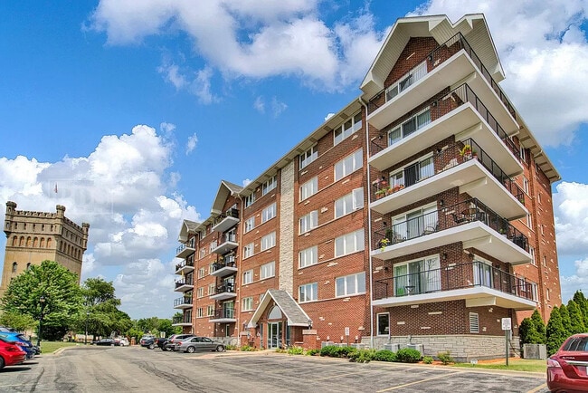Photo - 8010 Riverwalk Dr Condo
