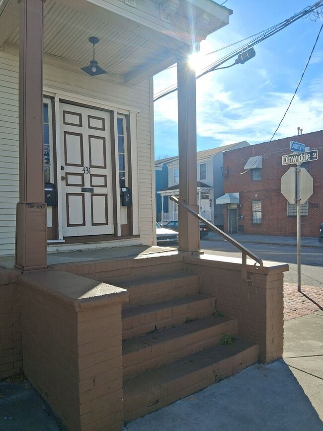 Building Photo - 431 County St Unit 2B