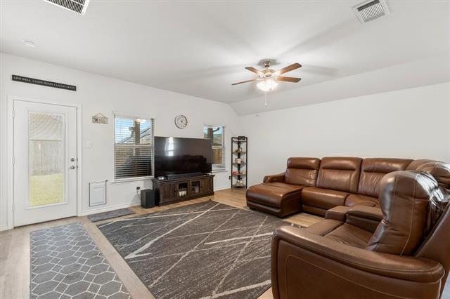 Photo - 1302 Colonial Bluff Ln