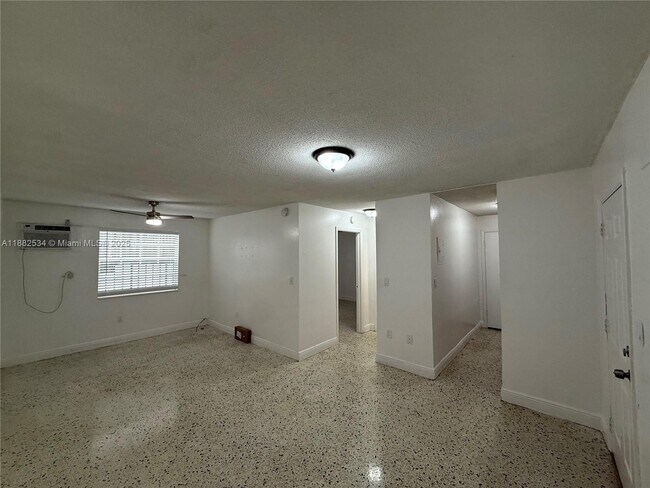 Photo - 428 SW 2nd St Unit 2