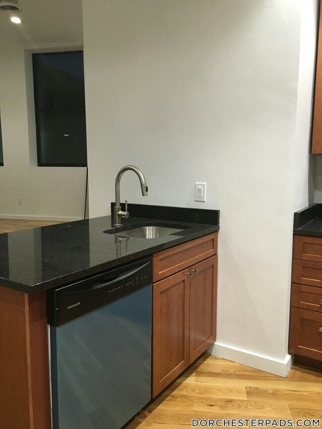 Photo - 600 Columbia Rd Unit 12