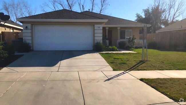 Building Photo - Don’t miss out on this 3 bedroom/2bath hom... Rental