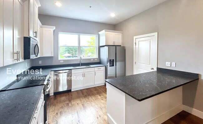 Photo - 1063 Montague Pl