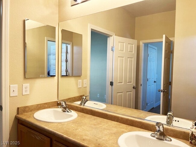 Building Photo - 7078 Glacier River Ave