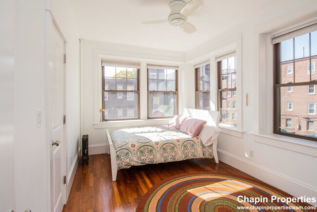 Photo - 49 Alton Pl Unit 2