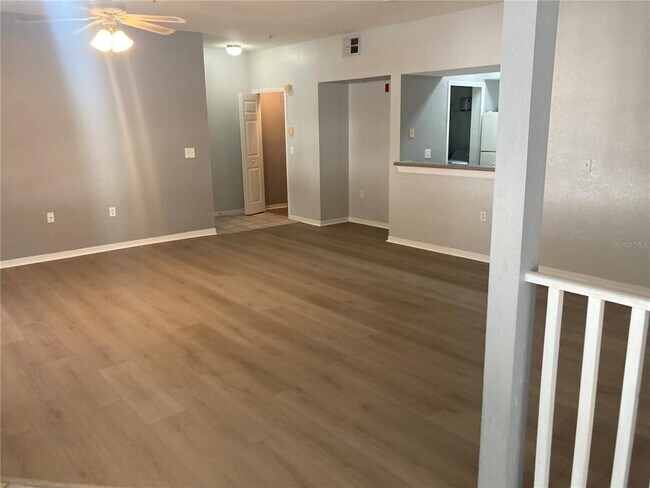 Photo - 5105 City St Unidad 825