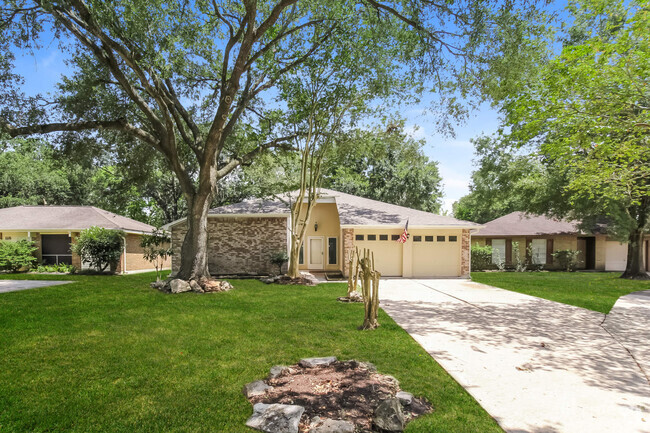 Building Photo - 120 WoodCrest Dr Rental