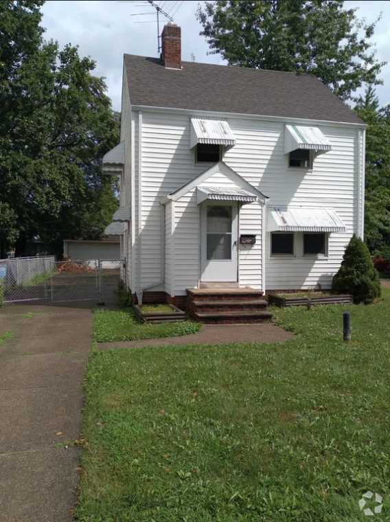 Building Photo - 22601 Ivan Ave Rental