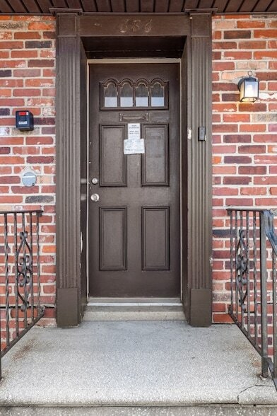 Photo - 688 N Broad St